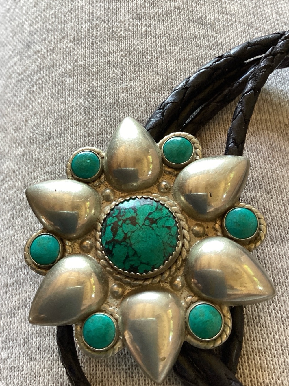 Bolo Tie Native American Bell Co.
vintage unworn.  *Not Sterling Silver* - Picture 2 of 5